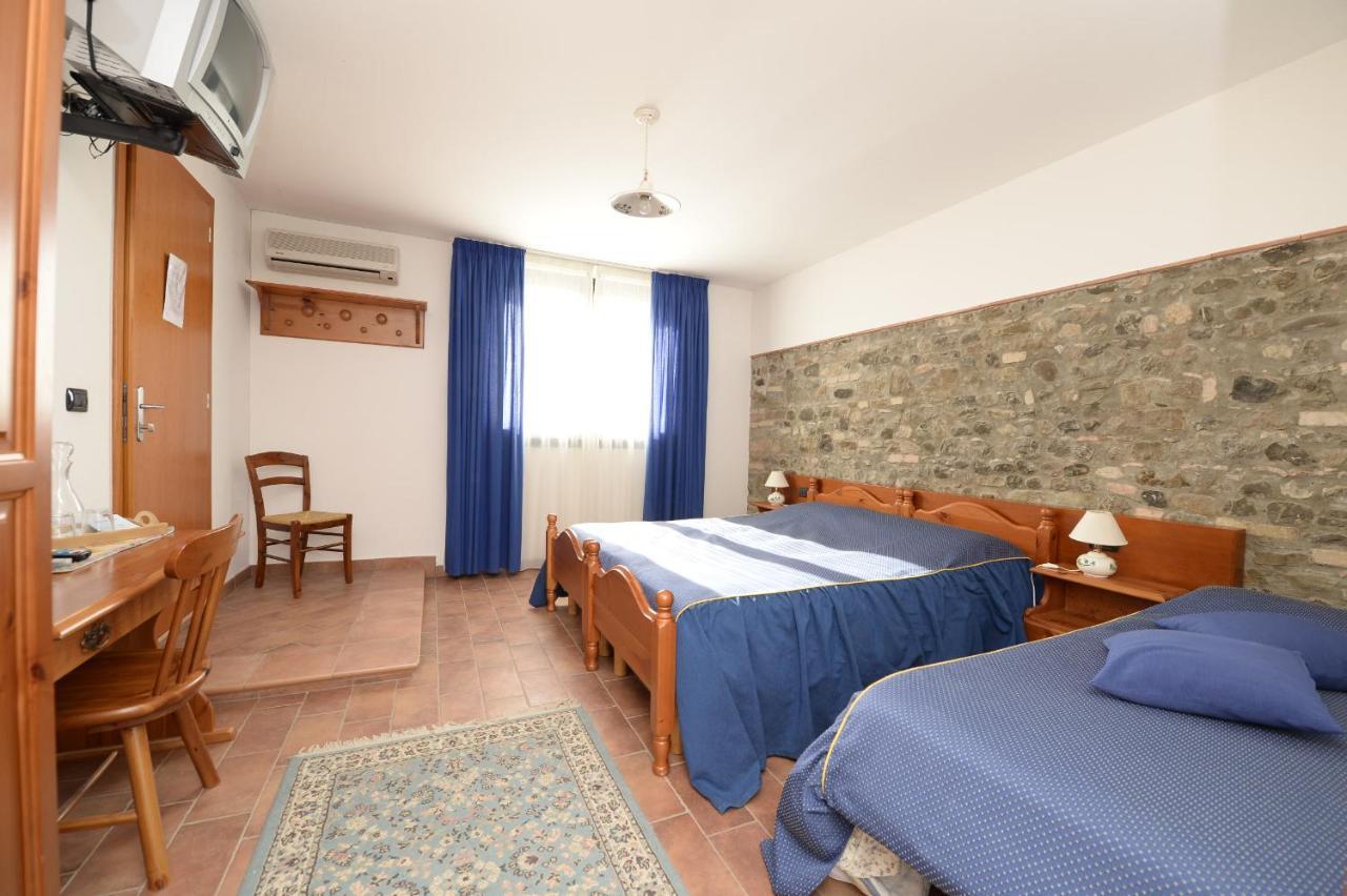 Agriturismo Le Oche Selvatiche Lauzacco エクステリア 写真
