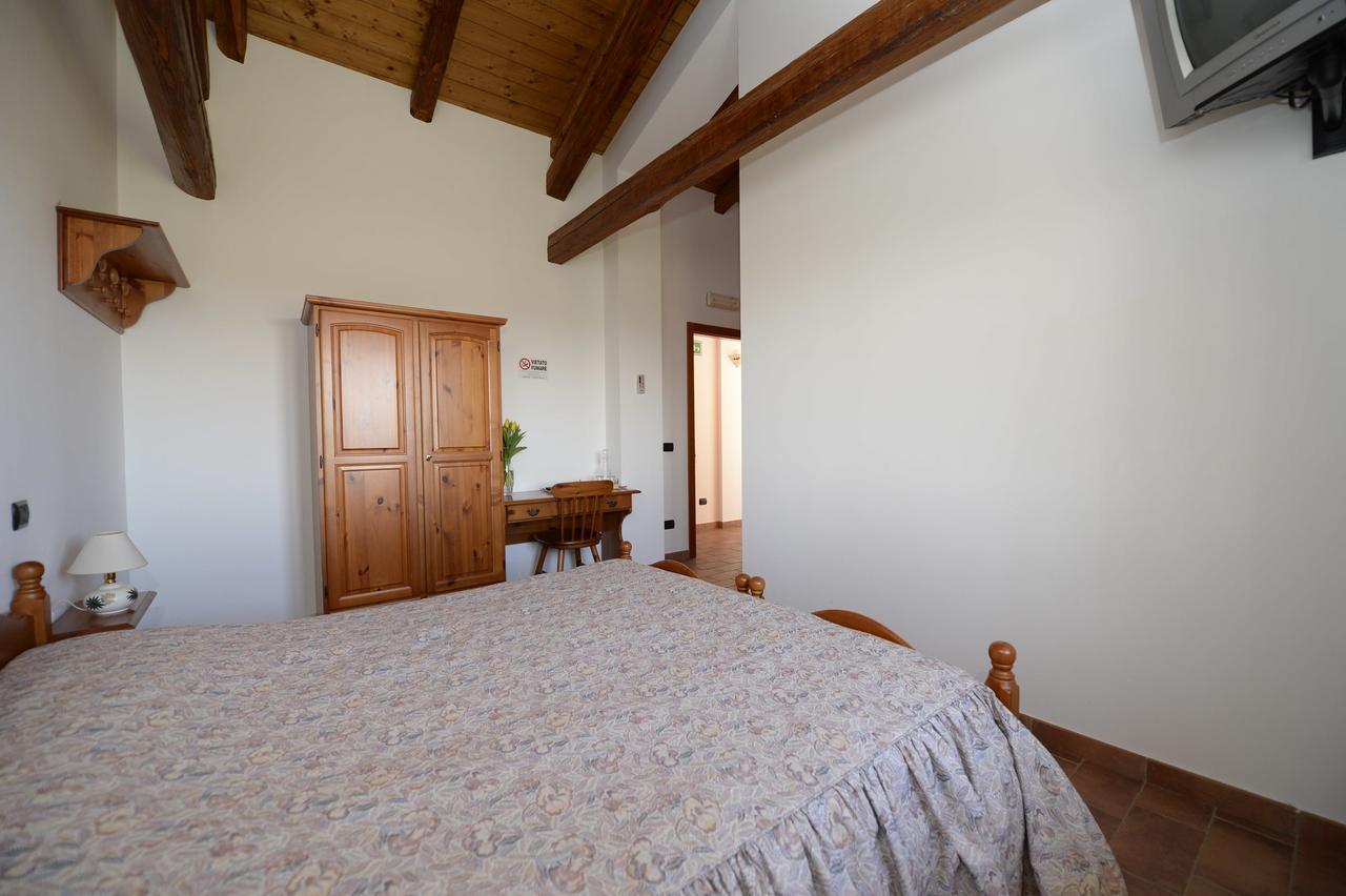 Agriturismo Le Oche Selvatiche Lauzacco エクステリア 写真