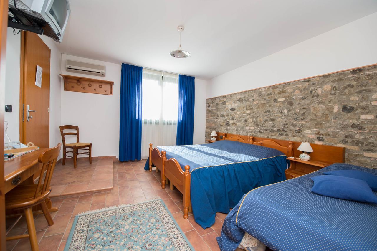 Agriturismo Le Oche Selvatiche Lauzacco エクステリア 写真
