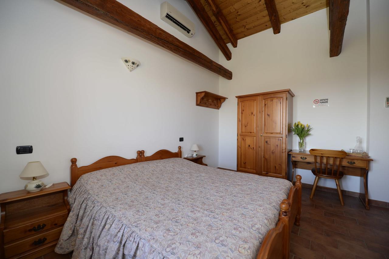 Agriturismo Le Oche Selvatiche Lauzacco エクステリア 写真