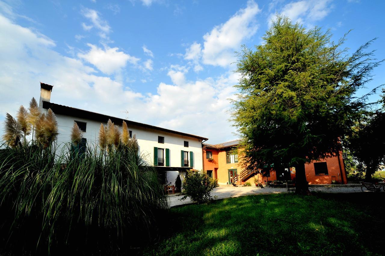 Agriturismo Le Oche Selvatiche Lauzacco エクステリア 写真