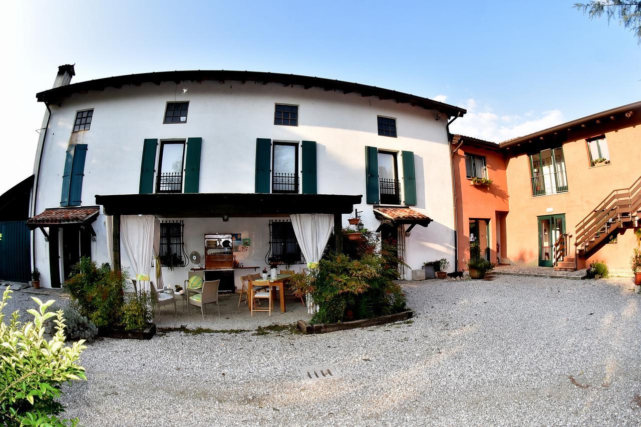 Agriturismo Le Oche Selvatiche Lauzacco エクステリア 写真
