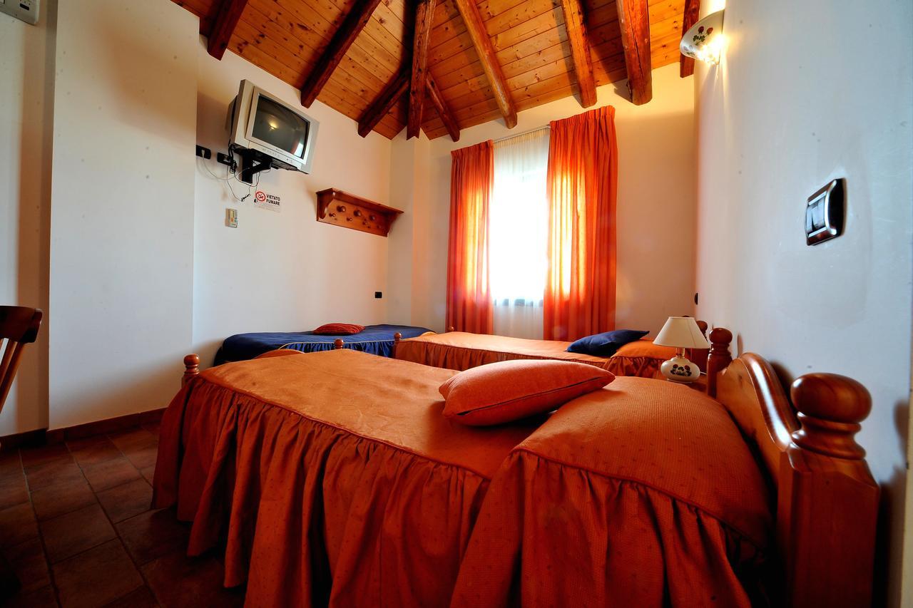 Agriturismo Le Oche Selvatiche Lauzacco エクステリア 写真