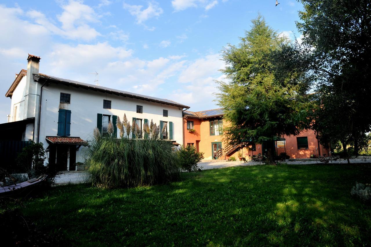 Agriturismo Le Oche Selvatiche Lauzacco エクステリア 写真